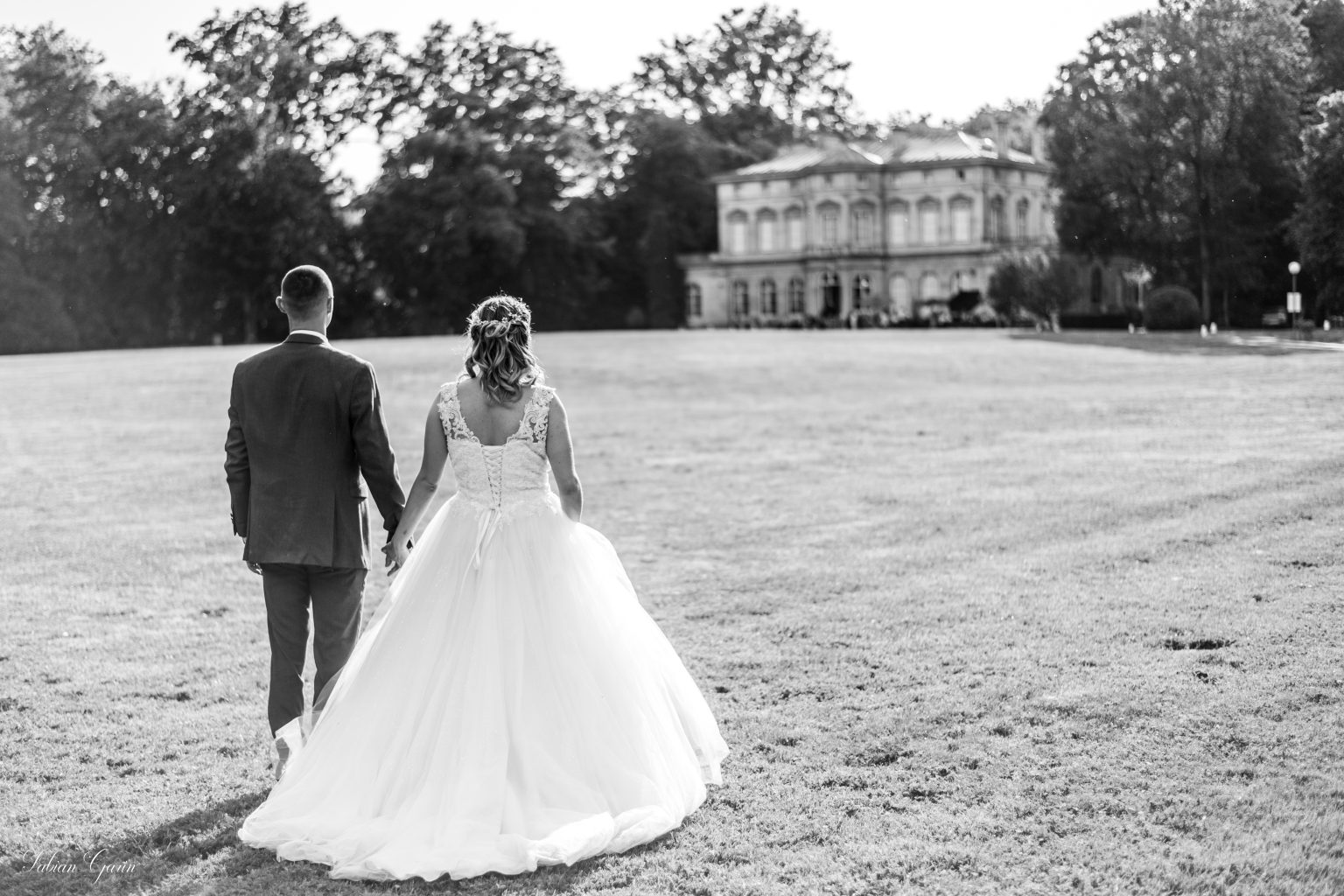 Photographe de mariage à Cambrai – Emy et Alexis au château de la Motte Fénelon, le jour de leur mariage.